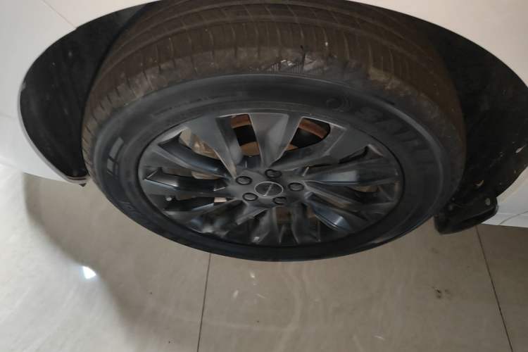 Used FORTHING T5 EVO 2021 1.5TD DCT Diamond Edition Left Front Wheel Hub