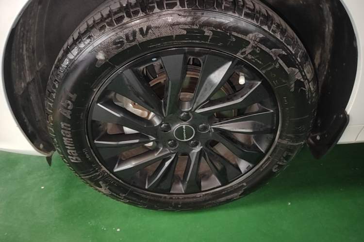 Used FORTHING T5 EVO 2021 1.5TD DCT Diamond Edition Left Front Wheel Hub