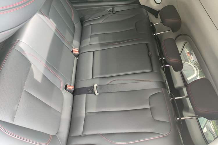 Used FORTHING T5 EVO 2021 1.5TD DCT Diamond Edition Left Rear Seat