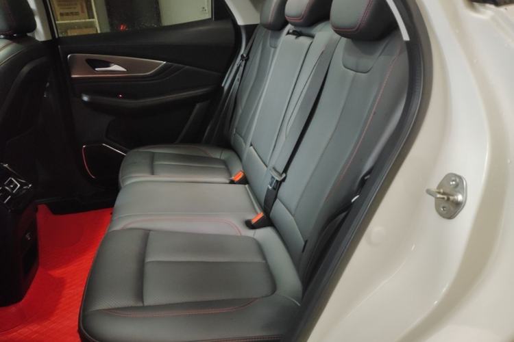 Used FORTHING T5 EVO 2021 1.5TD DCT Diamond Edition Left Rear Seat