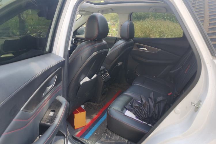 Used FORTHING T5 EVO 2021 1.5TD DCT Diamond Edition Left Rear Seat
