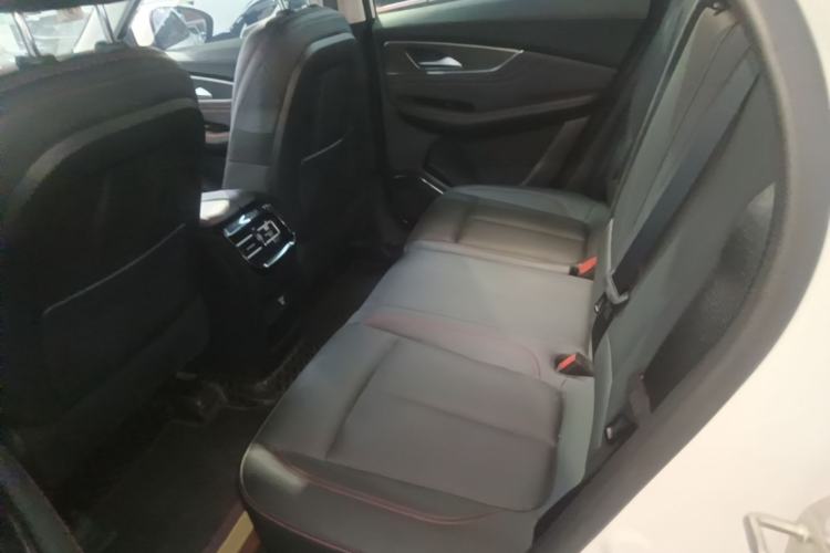 Used FORTHING T5 EVO 2021 1.5TD DCT Diamond Edition Left Rear Seat
