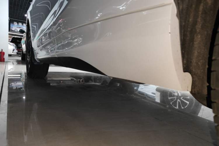 Used FORTHING T5 EVO 2021 1.5TD DCT Diamond Edition Left Side Sill