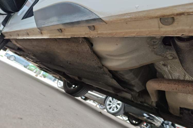 Used FORTHING T5 EVO 2021 1.5TD DCT Diamond Edition Left Side Sill