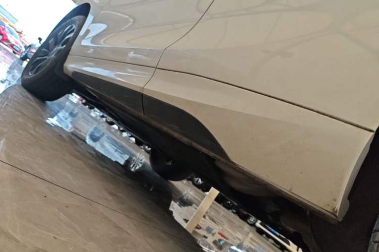 Used FORTHING T5 EVO 2021 1.5TD DCT Starry Edition Left Side Sill