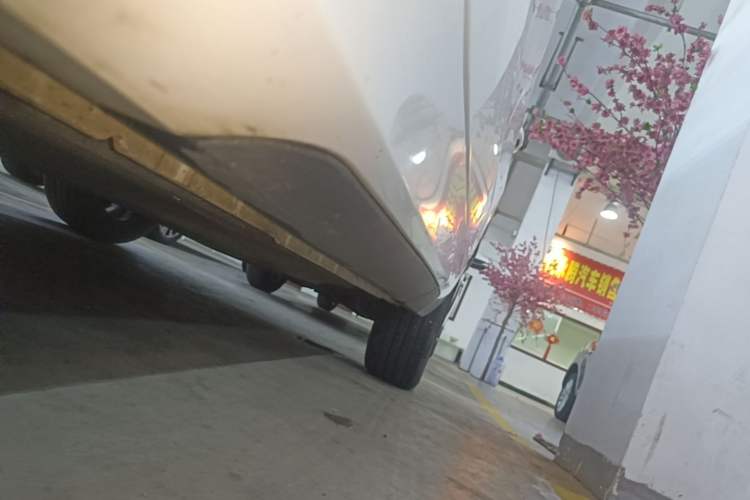 Used FORTHING T5 EVO 2021 1.5TD DCT Diamond Edition Left Side Sill