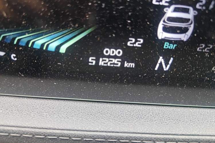 Used FORTHING T5 EVO 2021 1.5TD DCT Diamond Edition Odometer Close Up