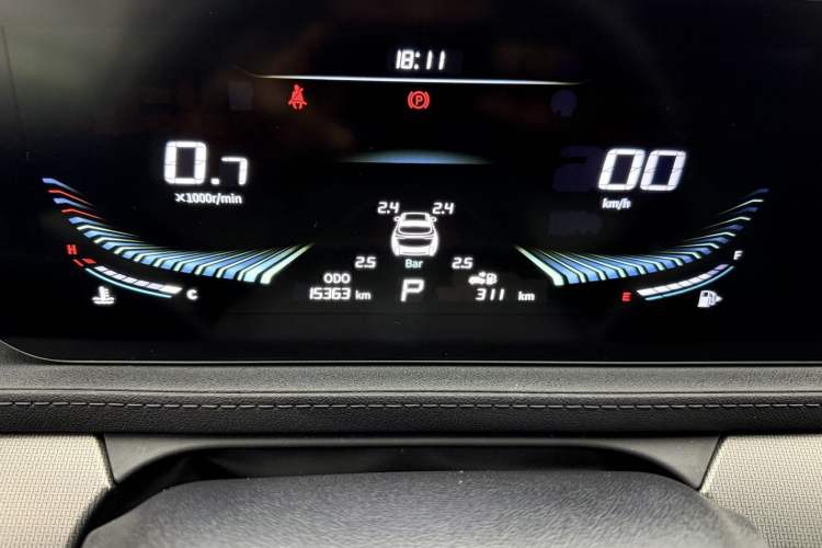 Used FORTHING T5 EVO 2021 1.5TD DCT Diamond Edition Odometer Close Up