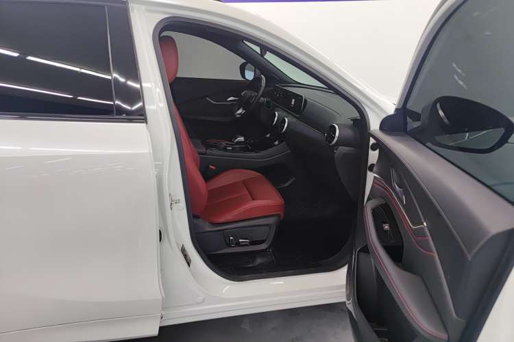 Used FORTHING T5 EVO 2021 1.5TD DCT Starry Edition Right Front Seat