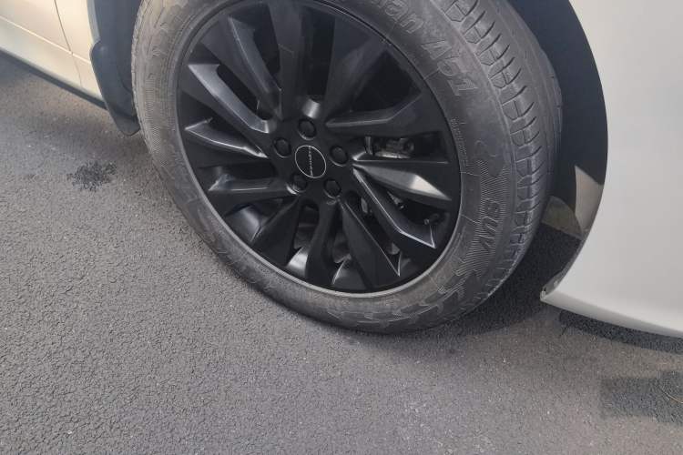 Used FORTHING T5 EVO 2021 1.5TD DCT Starry Edition Right Front Wheel Hub