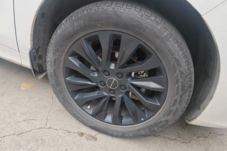 Used FORTHING T5 EVO 2021 1.5TD DCT Diamond Edition Right Front Wheel Hub