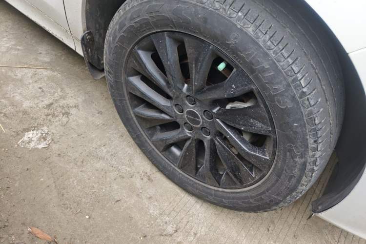 Used FORTHING T5 EVO 2021 1.5TD DCT Diamond Edition Right Front Wheel Hub