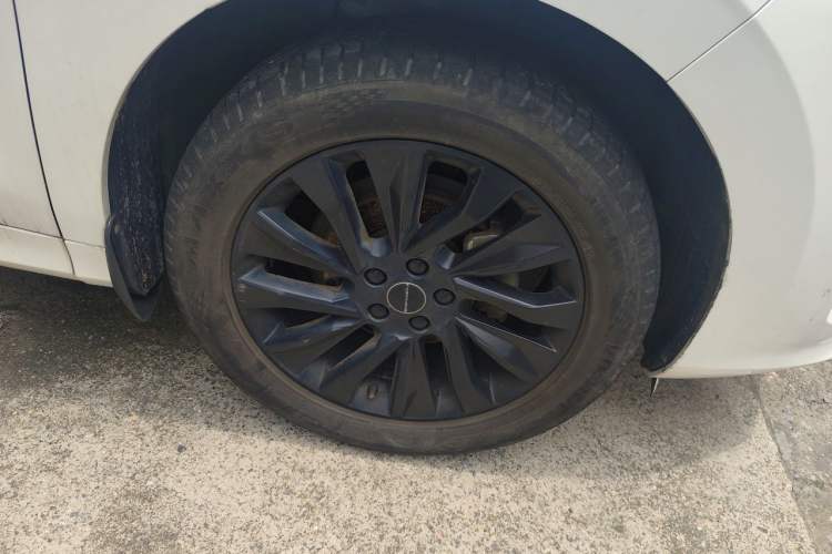 Used FORTHING T5 EVO 2021 1.5TD DCT Starry Edition Right Front Wheel Hub