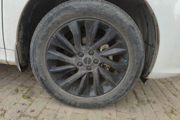 Used FORTHING T5 EVO 2021 1.5TD DCT Diamond Edition Right Front Wheel Hub