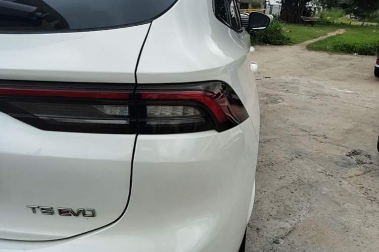 Used FORTHING T5 EVO 2021 1.5TD DCT Diamond Edition Right Rear Taillight