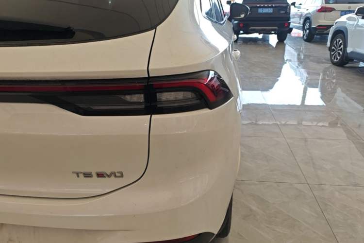 Used FORTHING T5 EVO 2021 1.5TD DCT Starry Edition Right Rear Taillight