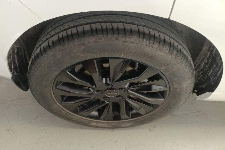 Used FORTHING T5 EVO 2021 1.5TD DCT Diamond Edition Right Rear Wheel Hub