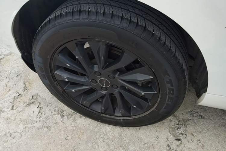 Used FORTHING T5 EVO 2021 1.5TD DCT Diamond Edition Right Rear Wheel Hub