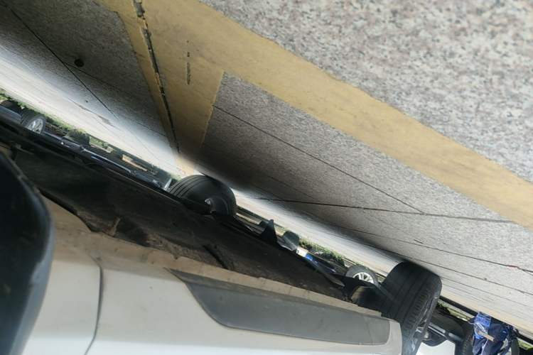 Used FORTHING T5 EVO 2021 1.5TD DCT Diamond Edition Right Side Sill