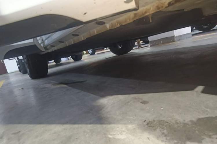 Used FORTHING T5 EVO 2021 1.5TD DCT Diamond Edition Right Side Sill