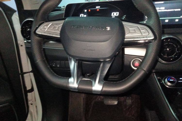 Used FORTHING T5 EVO 2021 1.5TD DCT Diamond Edition Steering Wheel