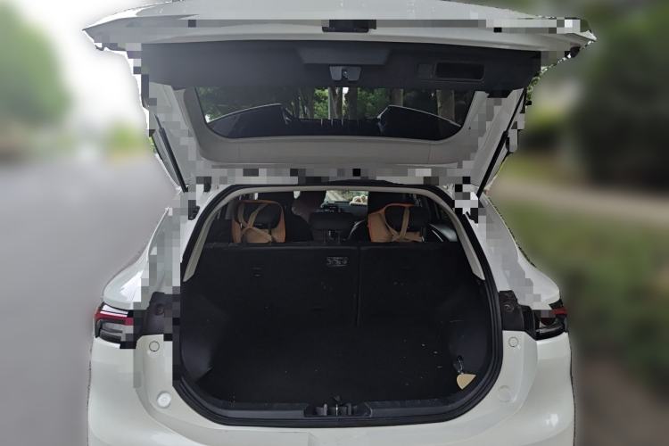 Used FORTHING T5 EVO 2021 1.5TD DCT Diamond Edition Trunk