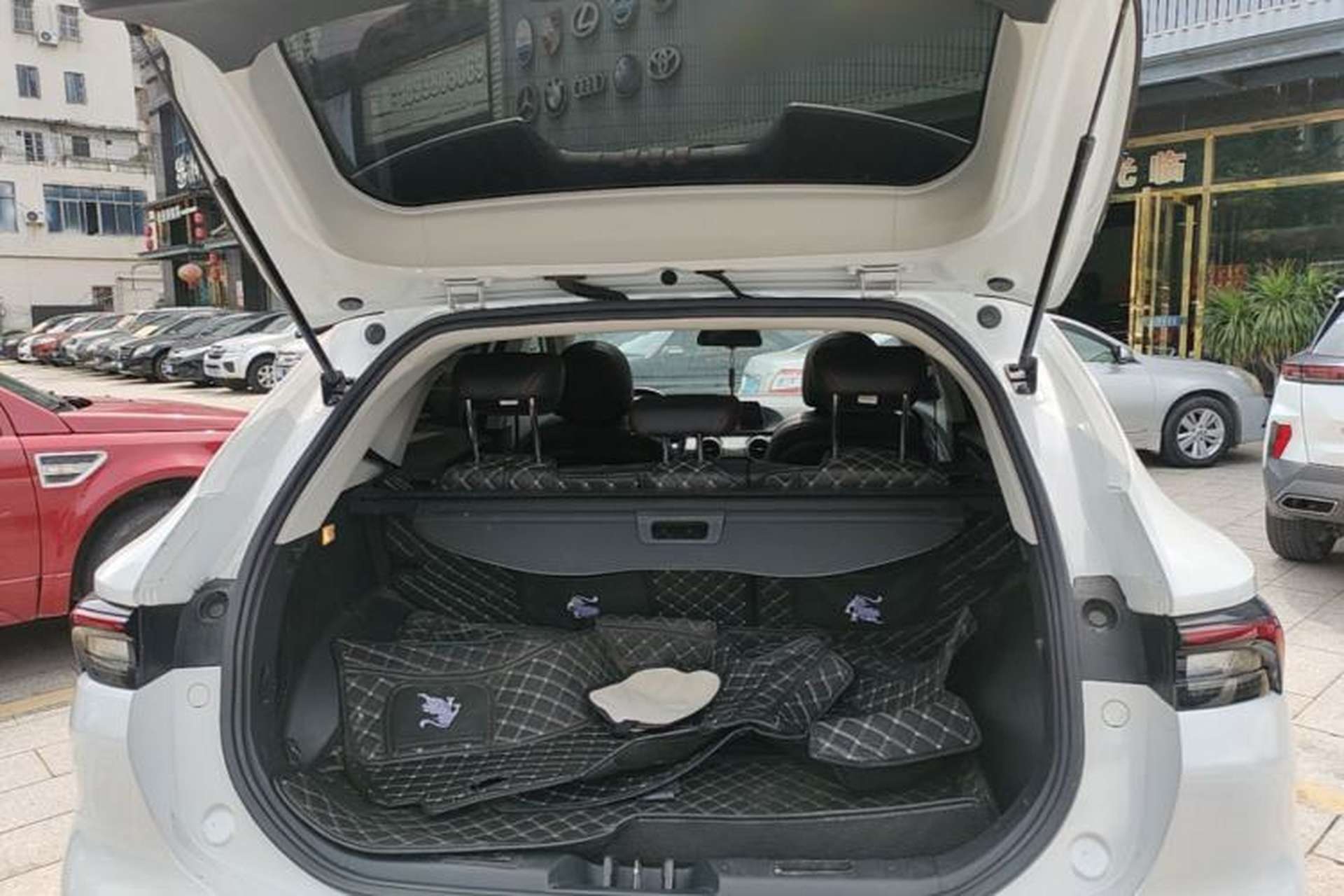 Used FORTHING T5 EVO 2021 1.5TD DCT Diamond Edition Trunk