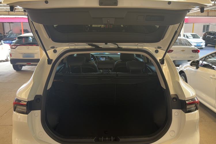 Used FORTHING T5 EVO 2021 1.5TD DCT Diamond Edition Trunk