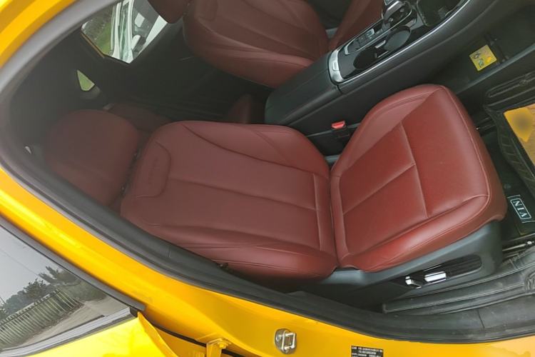 Used FORTHING T5 EVO 2021 1.5TD DCT Starry Edition Heatwave Right Front Seat