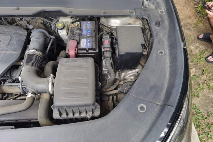 Used FORTHING T5 EVO 2023 1.5TD DCT Diamond Edition Engine Bay Left