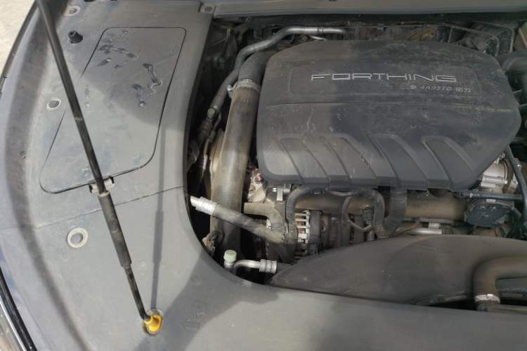 Used FORTHING T5 EVO 2023 1.5TD DCT Diamond Edition Engine Bay Right