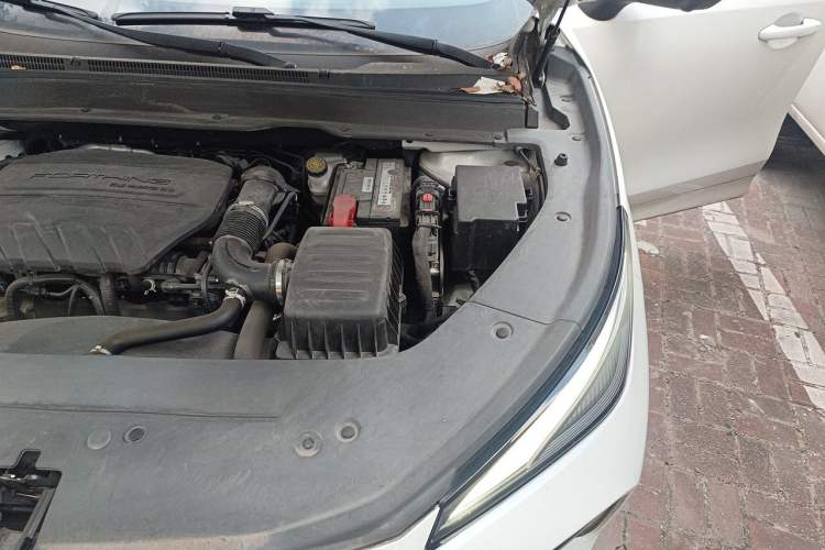 Used FORTHING T5 EVO 2023 1.5TD DCT Starry Edition Engine Bay Left