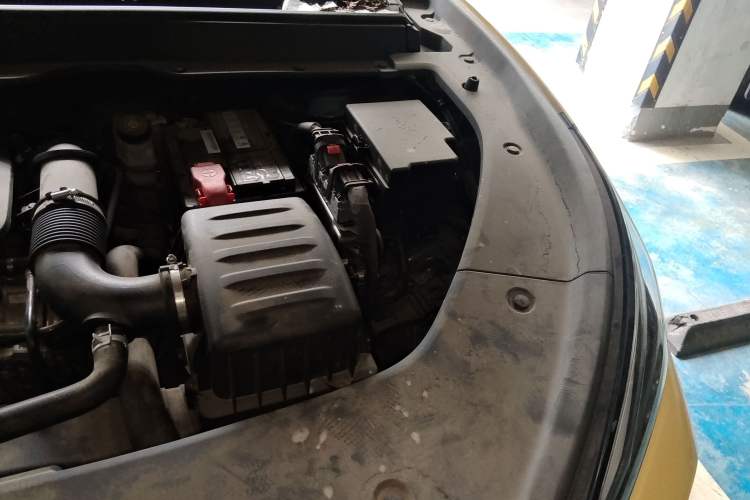 Used FORTHING T5 EVO 2023 1.5TD DCT Starry Edition Engine Bay Left