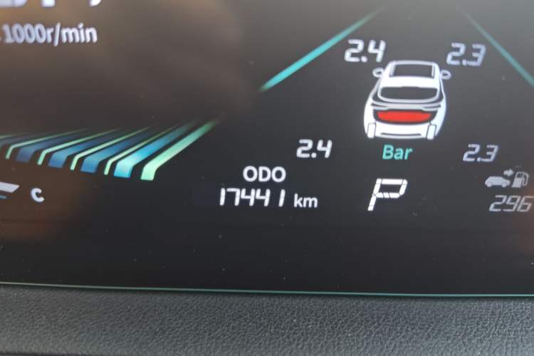 Used FORTHING T5 EVO 2024 Kungfeng Edition 1.5TD DCT Mach Diamond Model Odometer Close Up