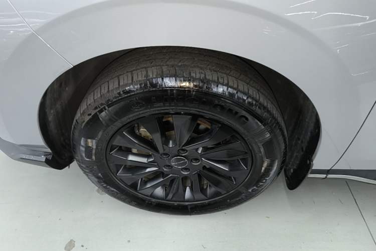 Used FORTHING T5 EVO 2024 Kungfeng Edition 1.5TD DCT Custom Model Left Front Wheel Hub