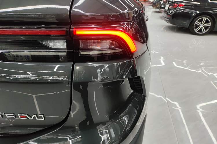 Used FORTHING T5 EVO 2024 Kungfeng Edition 1.5TD DCT Custom Model Right Rear Taillight
