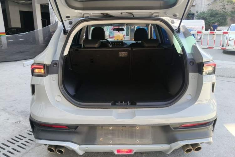 Used FORTHING T5 EVO 2024 1.5TD DCT Starry Edition Trunk