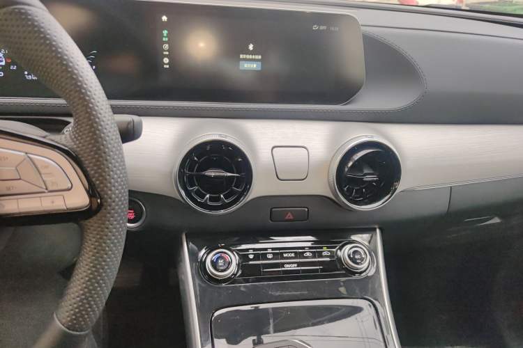 Used FORTHING T5 EVO 2024 Kungbiao Edition 1.5TD DCT Platinum Model Audio And AC Panel
