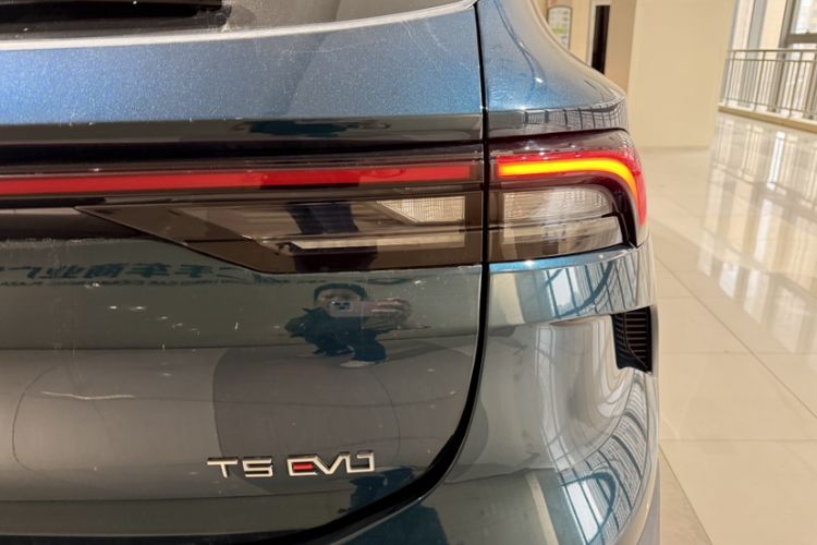 Used FORTHING T5 EVO 2024 1.5TD DCT Starry Edition Exterior 3