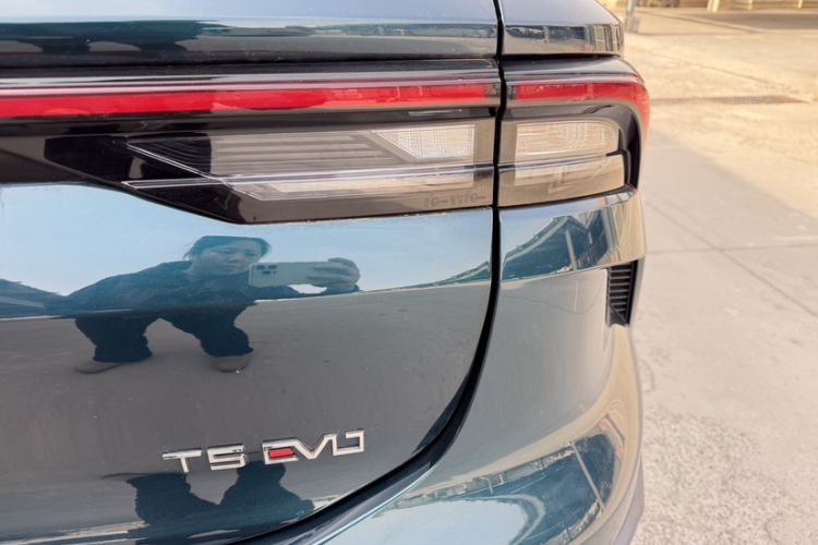 Used FORTHING T5 EVO 2024 1.5TD DCT Starry Edition Exterior 5