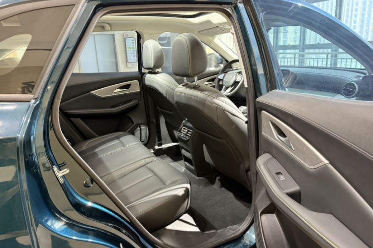 Used FORTHING T5 EVO 2024 1.5TD DCT Starry Edition Interior 9