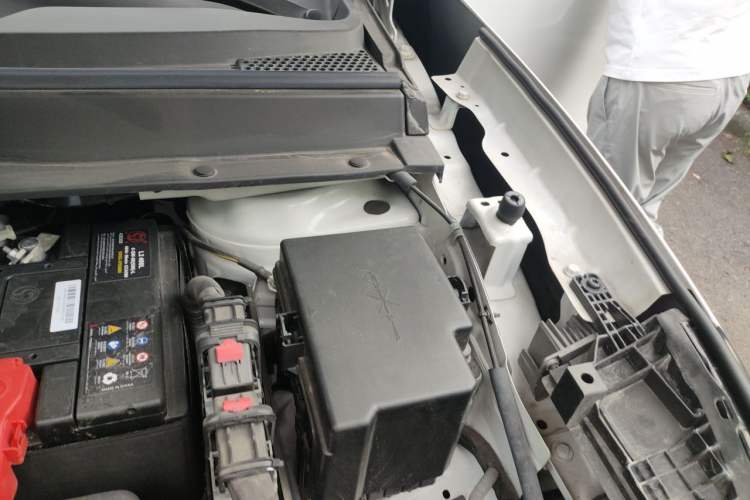 Used FORTHING T5 EVO 2024 Kungbiao Edition 1.5TD DCT Platinum Model Engine Bay Left