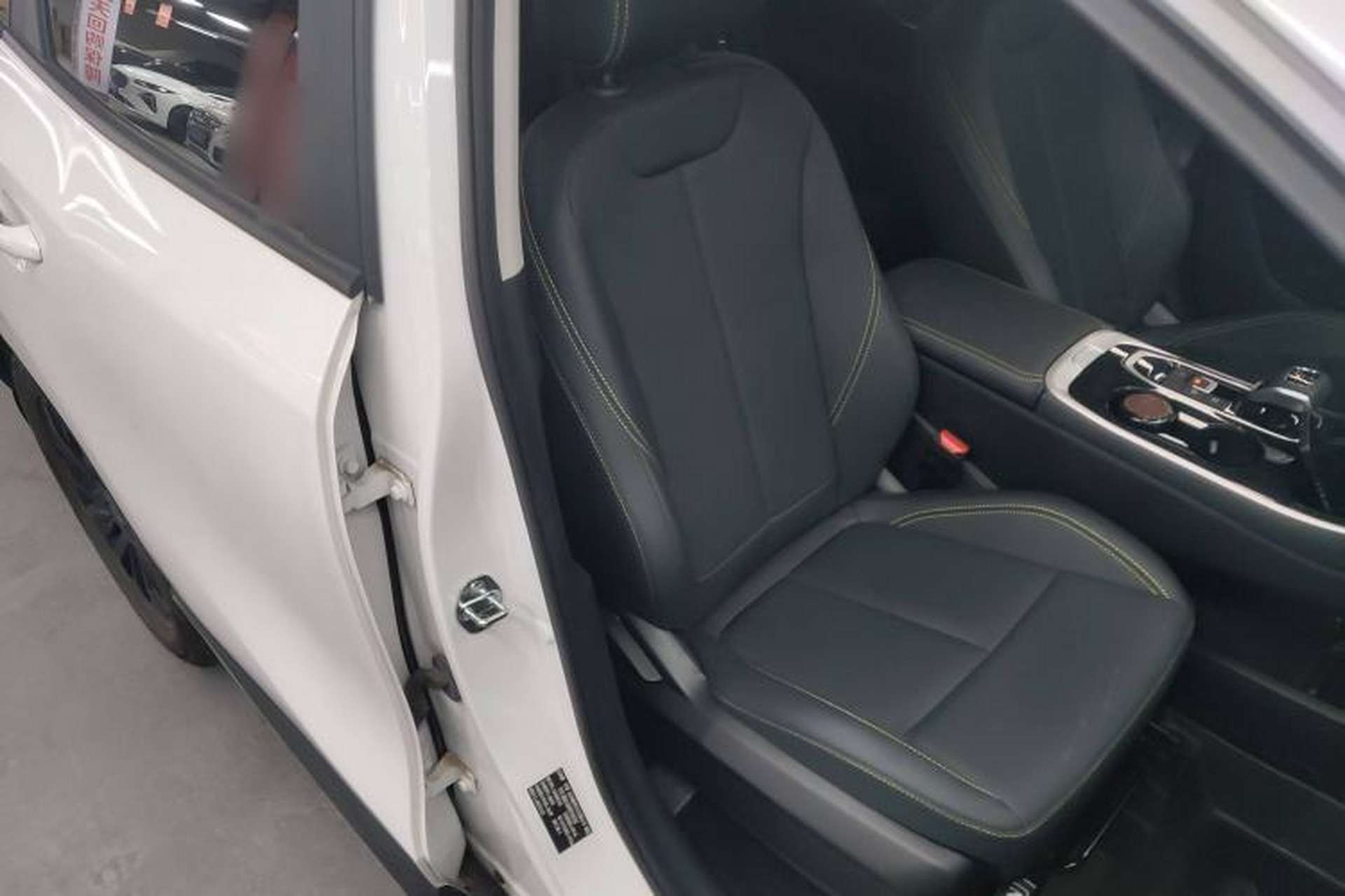 Used FORTHING T5 EVO 2024 1.5TD DCT Starry Edition Interior 10