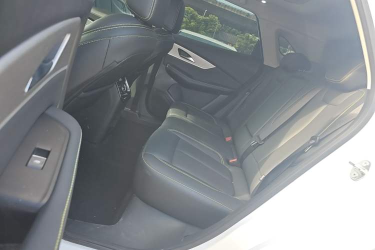 Used FORTHING T5 EVO 2024 Kungbiao Edition 1.5TD DCT Platinum Model Left Rear Seat