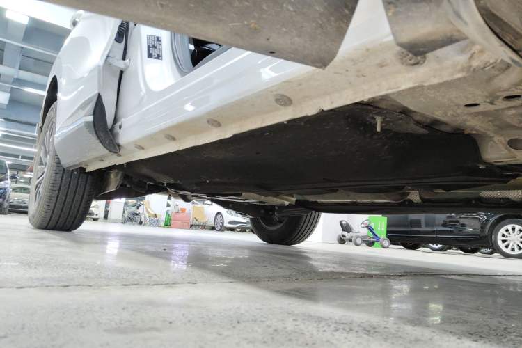 Used FORTHING T5 EVO 2024 1.5TD DCT Starry Edition Right Side Sill