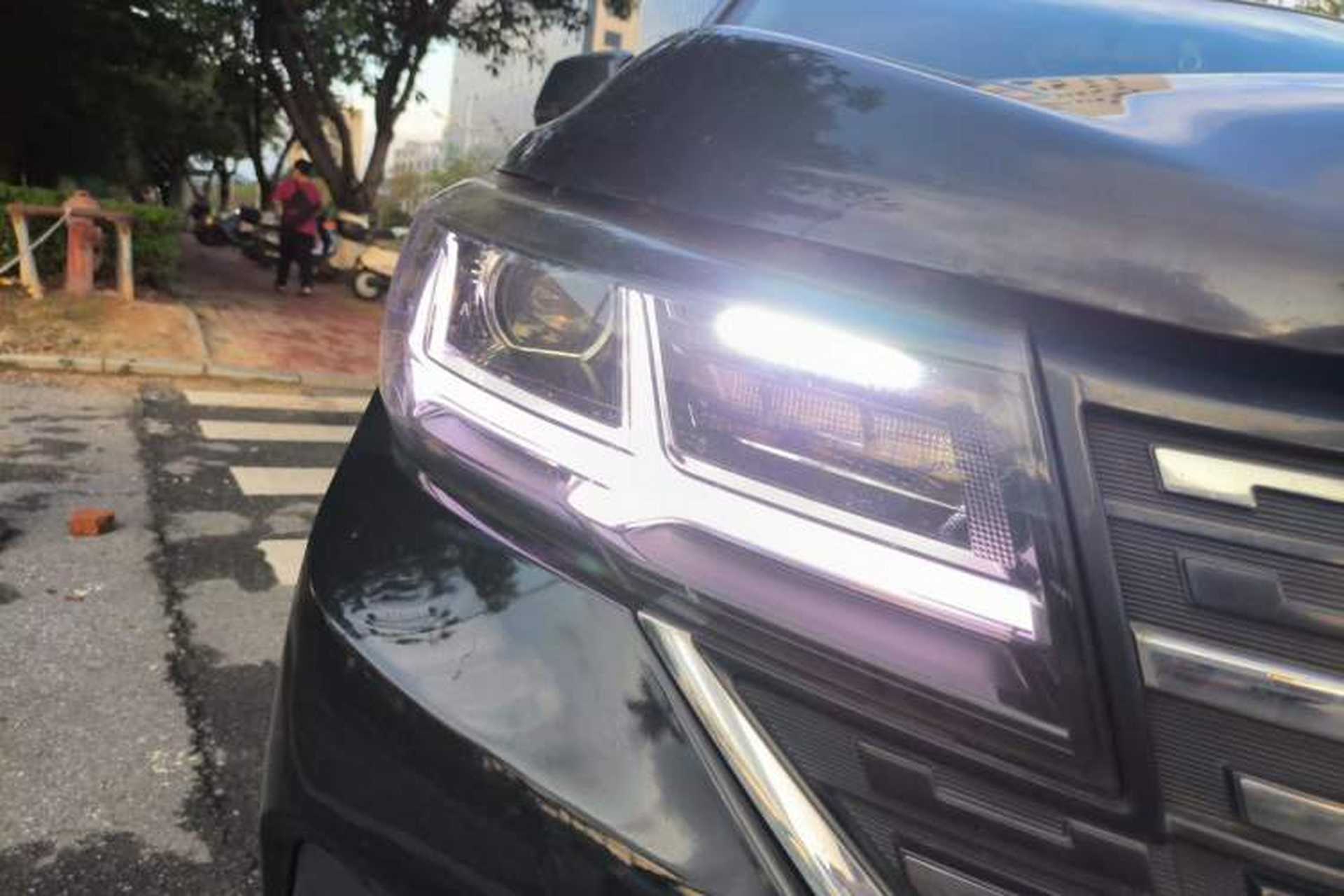 Used FORTHING T5L 2019 1.5T CVT Luxury 7-Seater Right Front Headlight