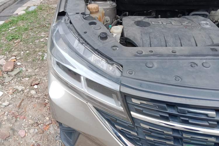 Used FORTHING T5L 2019 1.5T CVT Luxury 7-Seater Right Front Headlight