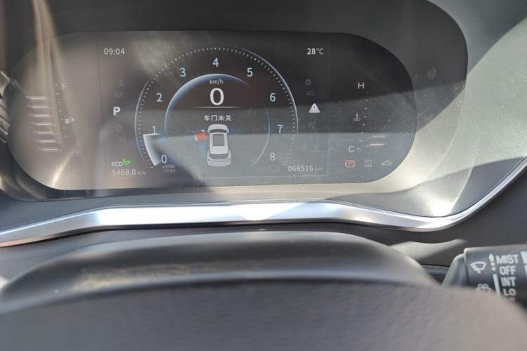 Used FORTHING T5L 2019 1.6TD DCT Luxury 7-Seater Odometer Close Up