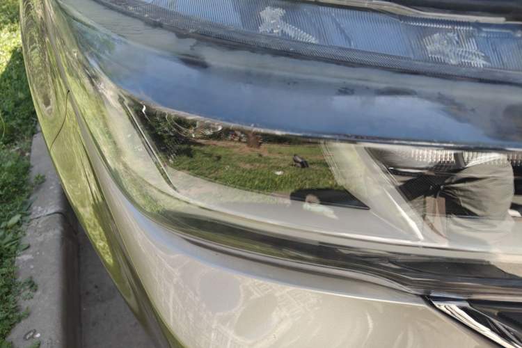 Used FORTHING T5L 2019 1.6TD DCT Luxury 7-Seater Right Front Headlight