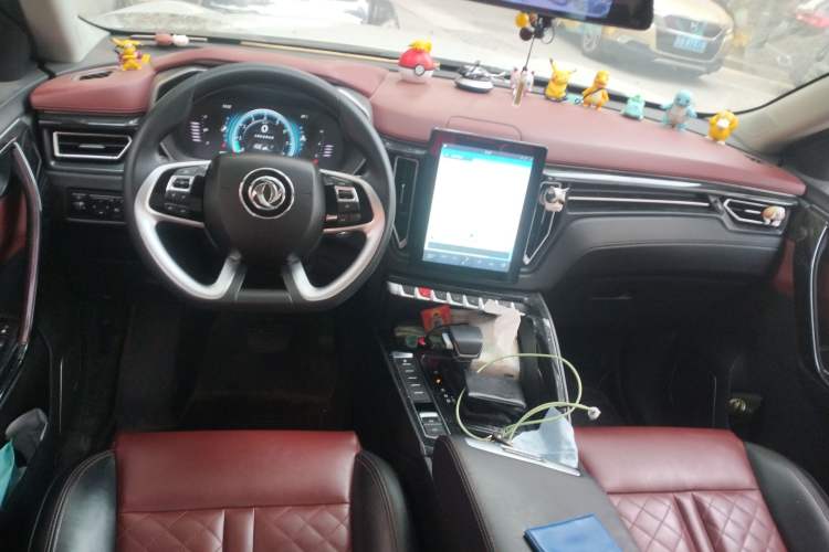 Used FORTHING T5L 2019 1.5T CVT Luxury Model 5 Seats Center Console